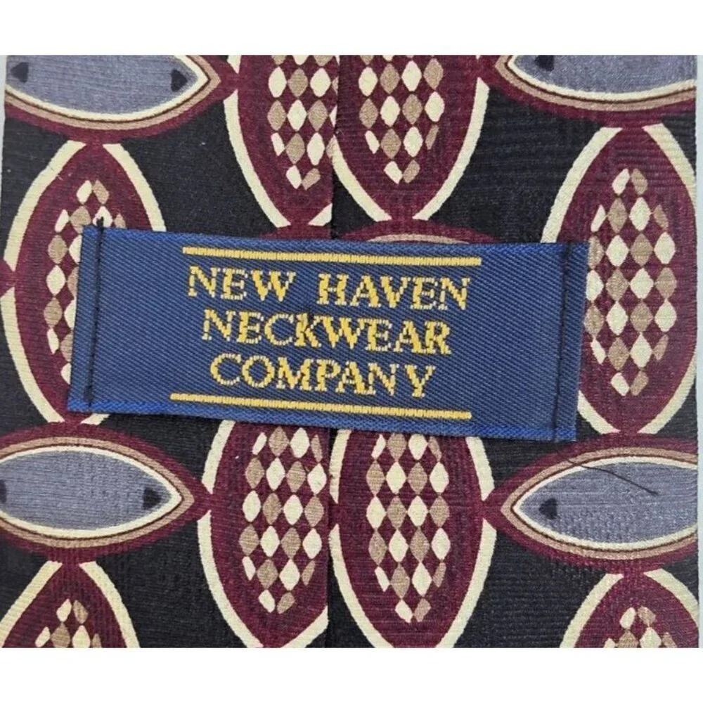 Men's New Haven Neckwear Company, Geometric Pattern, 100% Silk Necktie